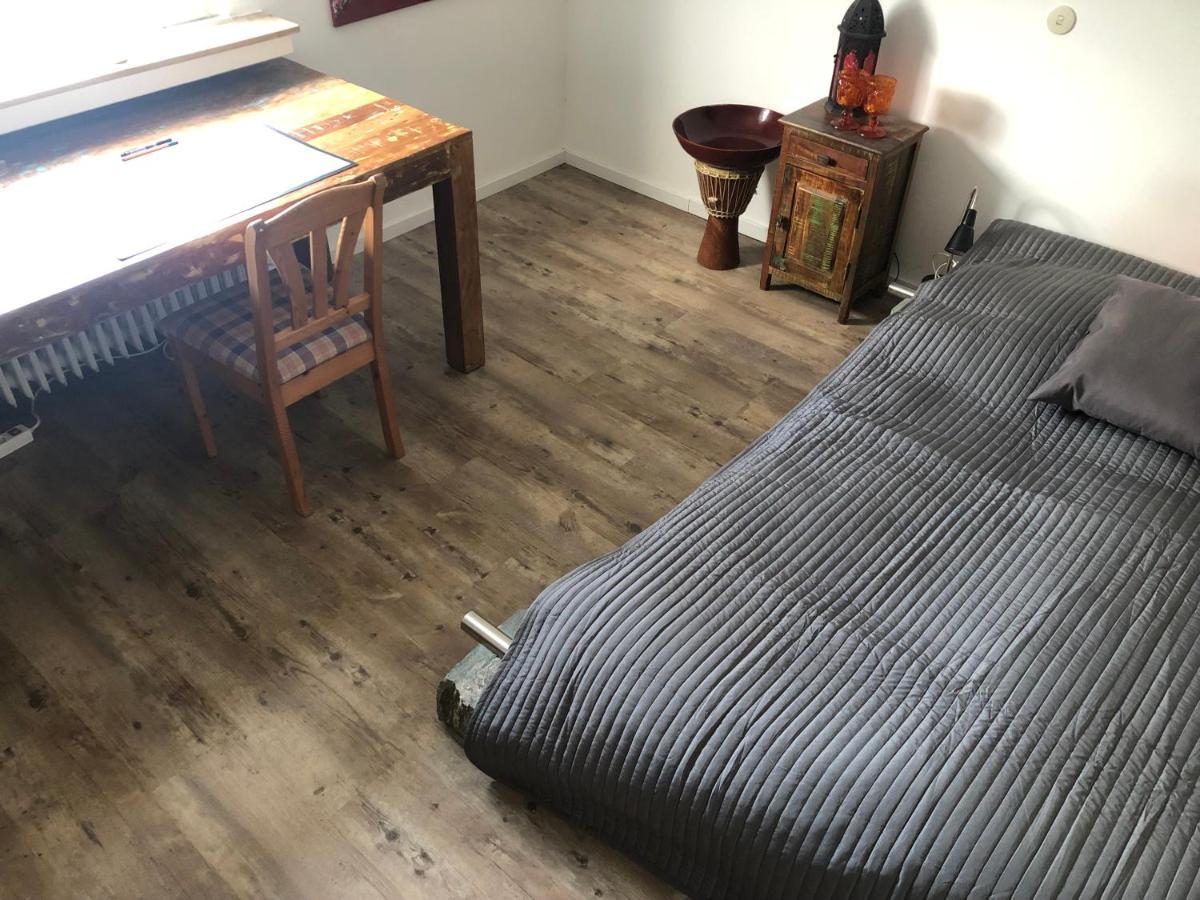 Bel Art Etage Mit Grossem Parkplatz Apartment ฮาน ภายนอก รูปภาพ