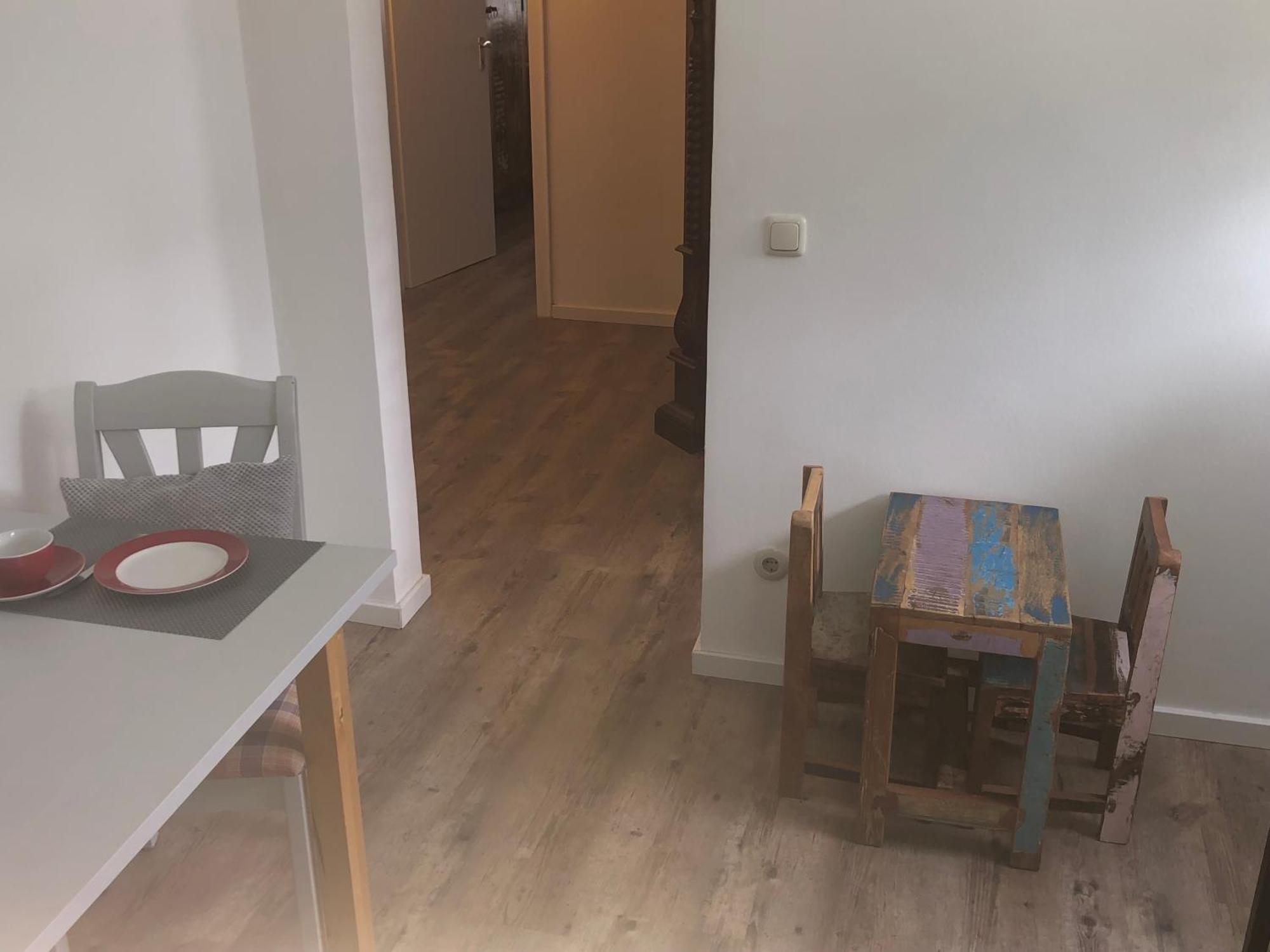 Bel Art Etage Mit Grossem Parkplatz Apartment ฮาน ภายนอก รูปภาพ
